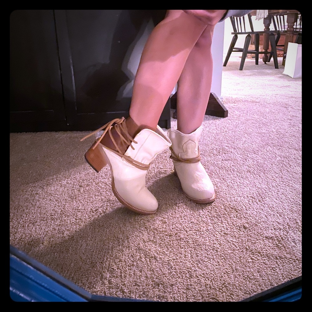 Off white / cream Freebird western boots
